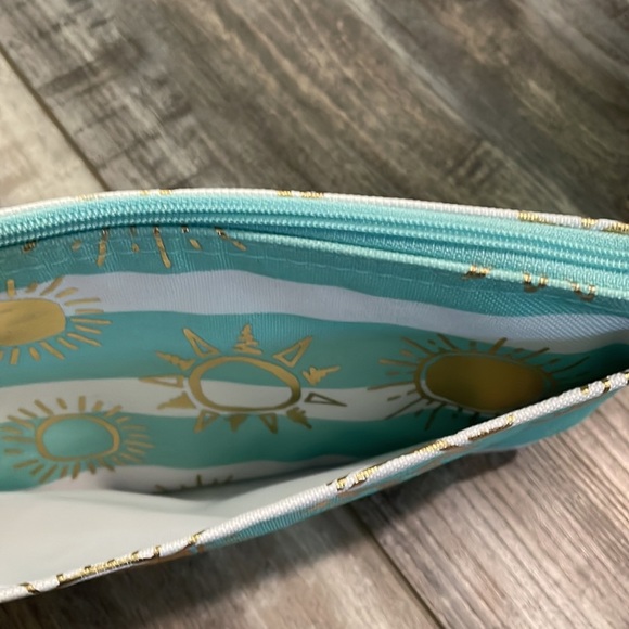 Rays for Days Clear Clip Pouch - Picture 6 of 8